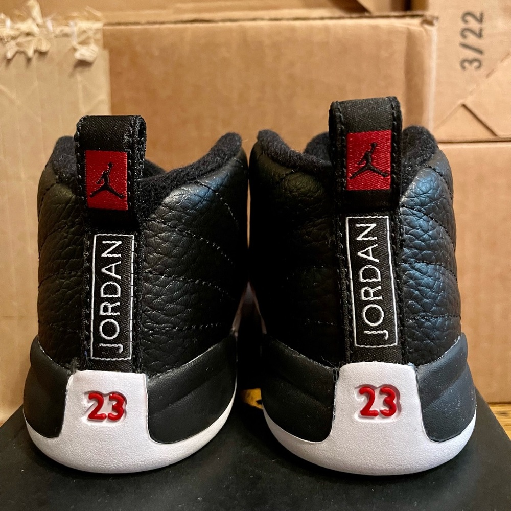 Jordan 12 - Picture 6 of 16